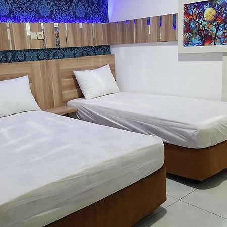 Omah Seroja Hotel Semarang Exterior foto
