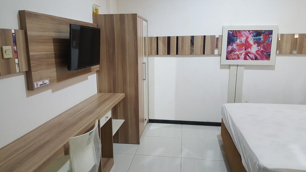 Omah Seroja Hotel Semarang Exterior foto